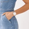 ES5261_onwrist.webp